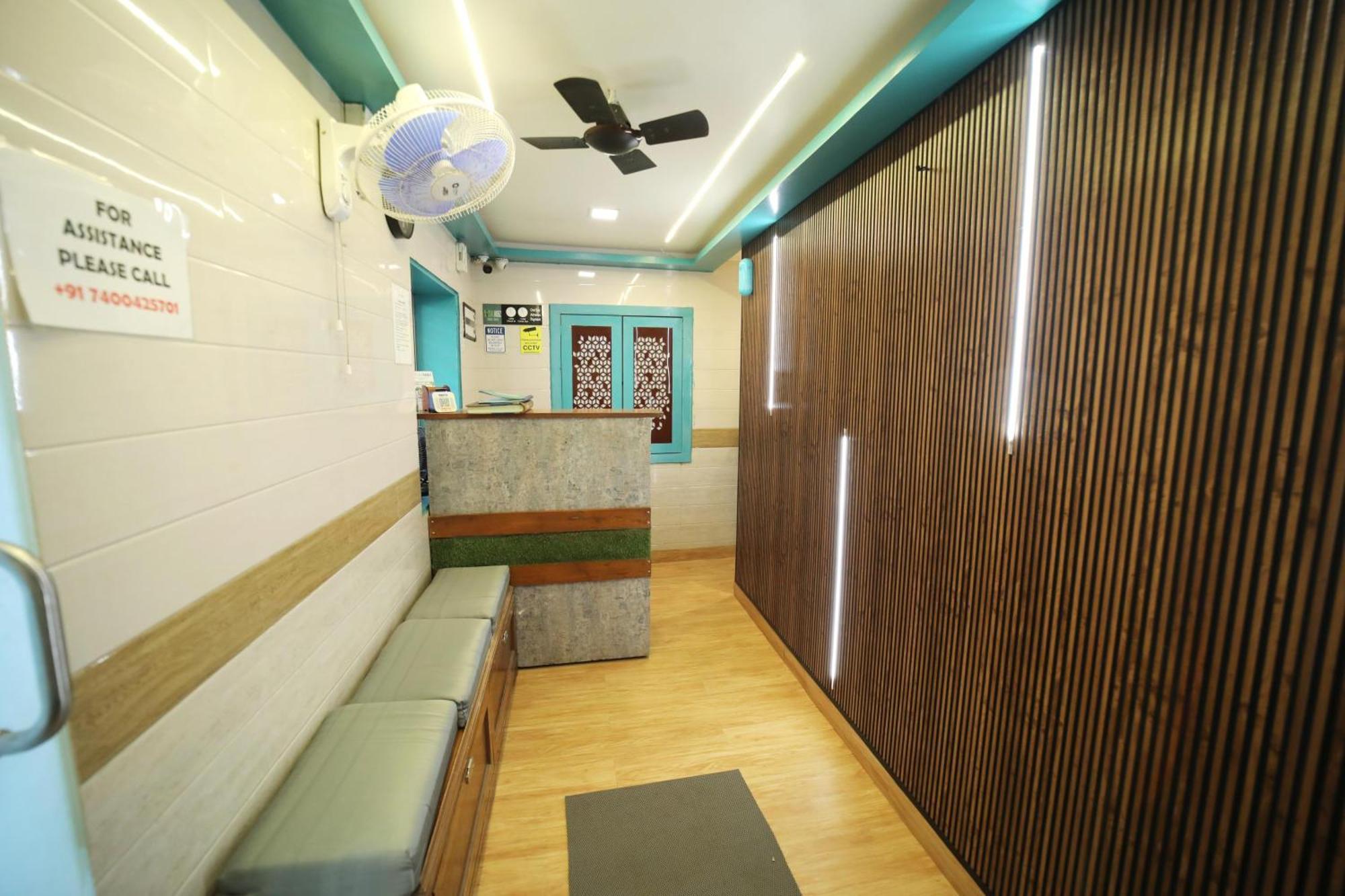 Social Hubz Hostel Mumbai Exterior photo